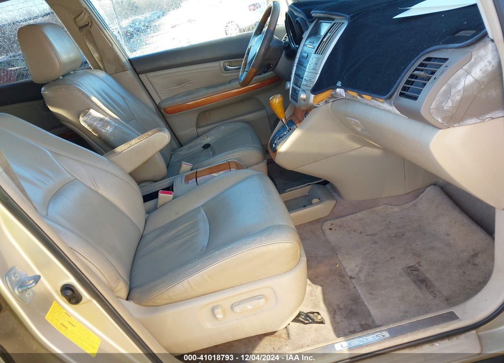 2005 LEXUS RX 330 VIN: 2T2GA31U05C020370