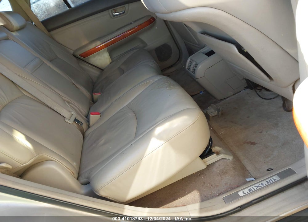 2005 LEXUS RX 330 VIN: 2T2GA31U05C020370