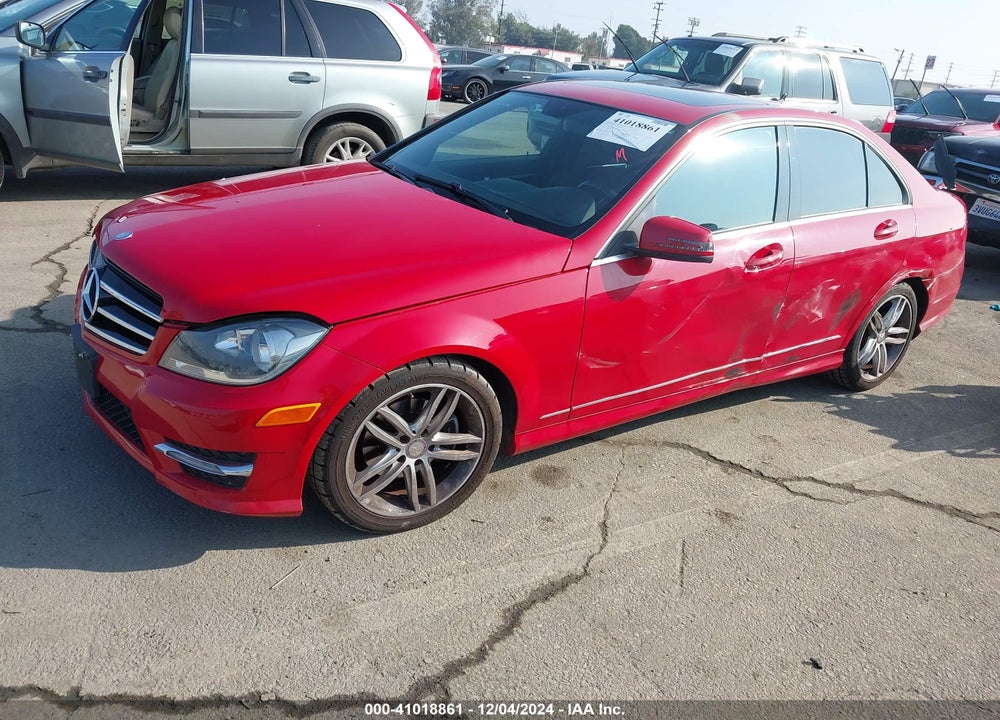 2014 MERCEDES-BENZ C 250 LUXURY/SPORT VIN: WDDGF4HB7EA960224