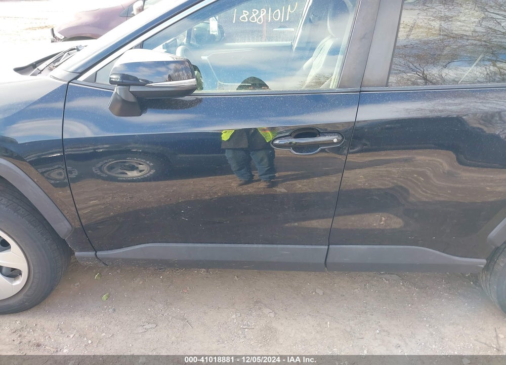 2019 TOYOTA RAV4 LE VIN: JTMG1RFV6KJ012864