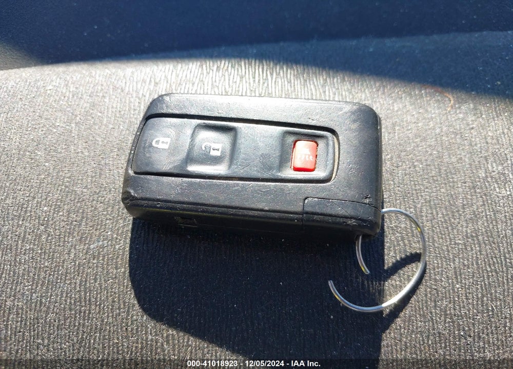2008 TOYOTA PRIUS VIN: JTDKB20U783357915