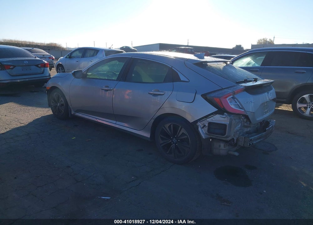 2018 HONDA CIVIC EX VIN: SHHFK7H58JU406008