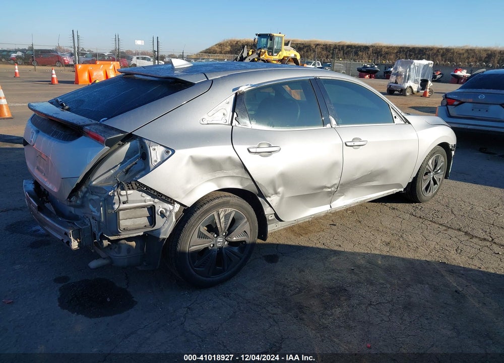 2018 HONDA CIVIC EX VIN: SHHFK7H58JU406008