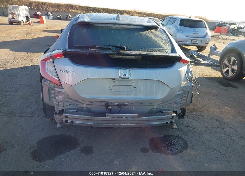 2018 HONDA CIVIC EX VIN: SHHFK7H58JU406008