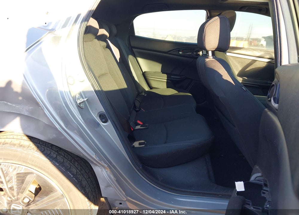 2018 HONDA CIVIC EX VIN: SHHFK7H58JU406008