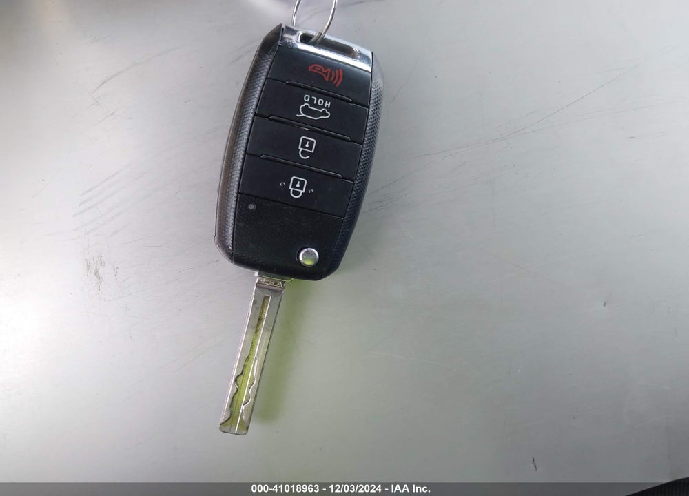 2014 KIA SOUL VIN: KNDJN2A27E7038177