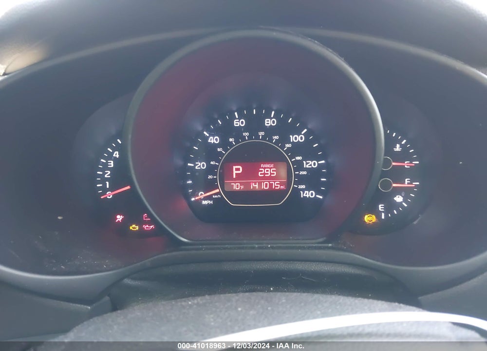 2014 KIA SOUL VIN: KNDJN2A27E7038177