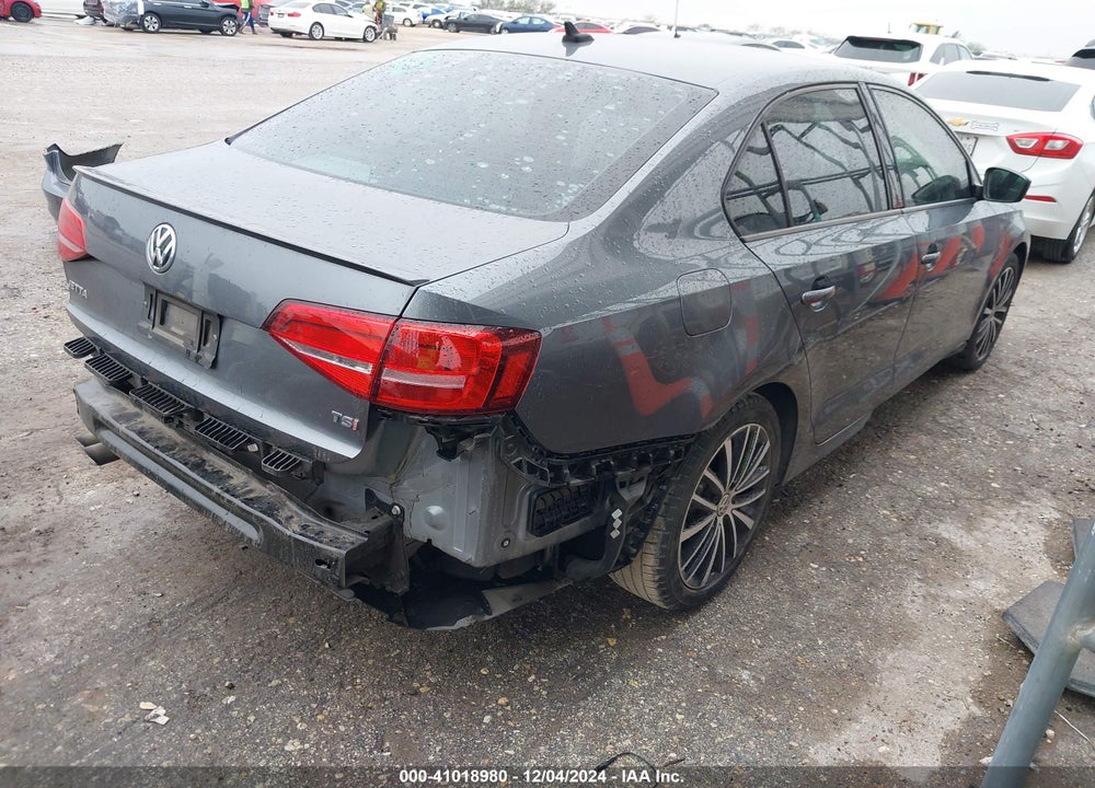 2015 VOLKSWAGEN JETTA VIN: 3VWD17AJ9FM320693