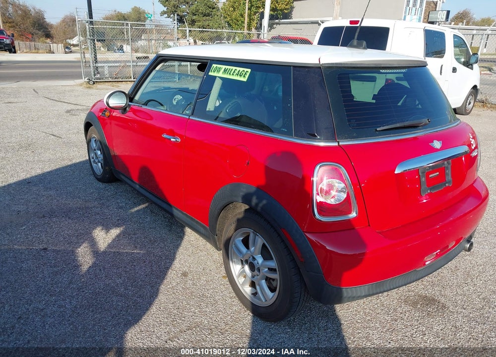 2012 MINI COOPER VIN: WMWSU3C59CT543837