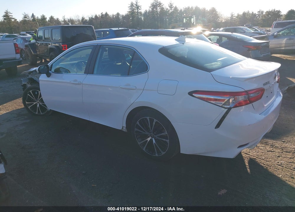 2020 TOYOTA CAMRY SE VIN: 4T1G11AK2LU502101