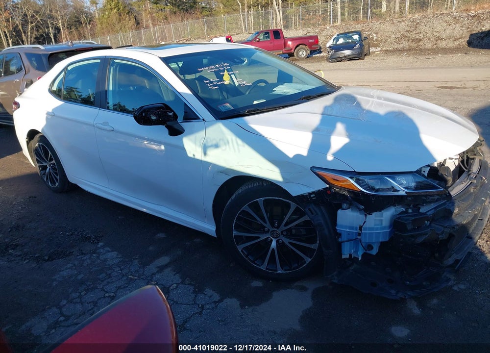 2020 TOYOTA CAMRY SE VIN: 4T1G11AK2LU502101