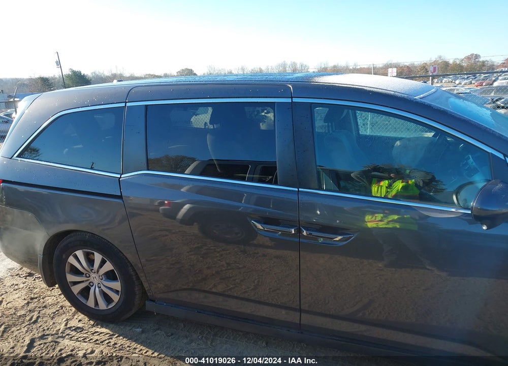 2016 HONDA ODYSSEY SE VIN: 5FNRL5H37GB051467