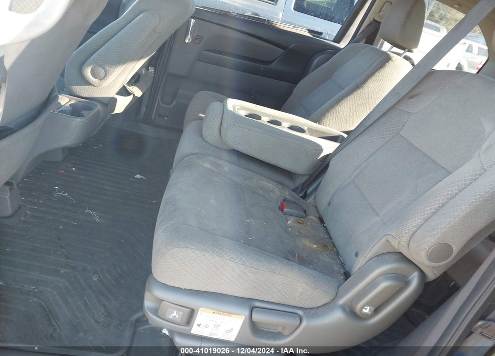 2016 HONDA ODYSSEY SE VIN: 5FNRL5H37GB051467