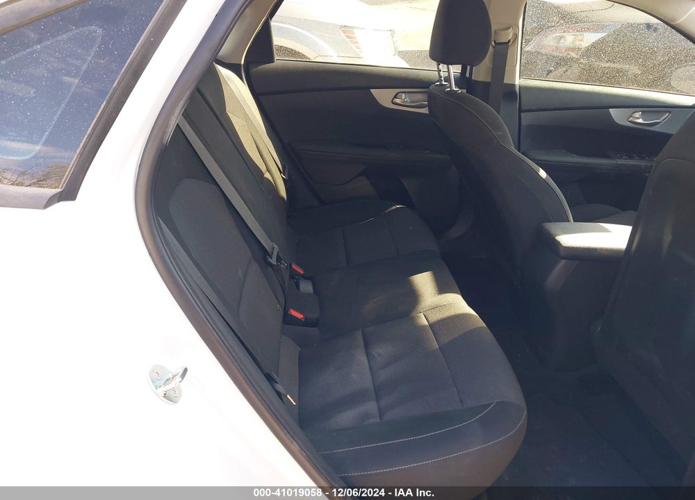 2024 KIA FORTE LXS VIN: 3KPF24AD1RE823019