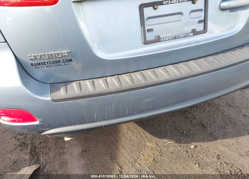 2009 HYUNDAI SANTA FE GLS VIN: 5NMSG73D19H305080