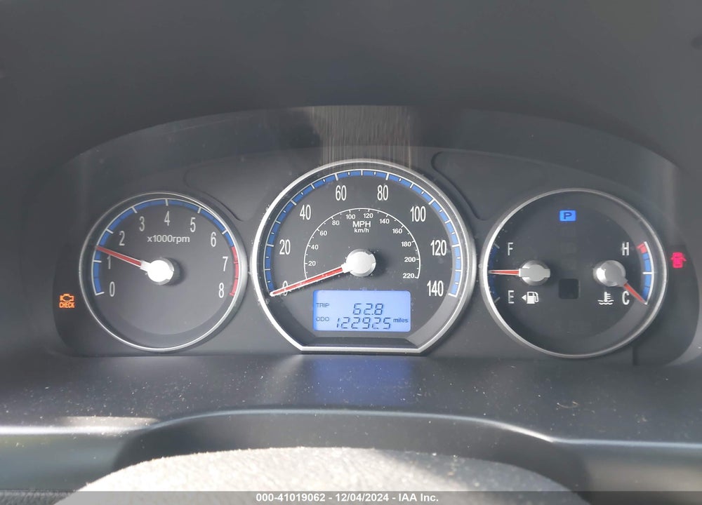 2009 HYUNDAI SANTA FE GLS VIN: 5NMSG73D19H305080