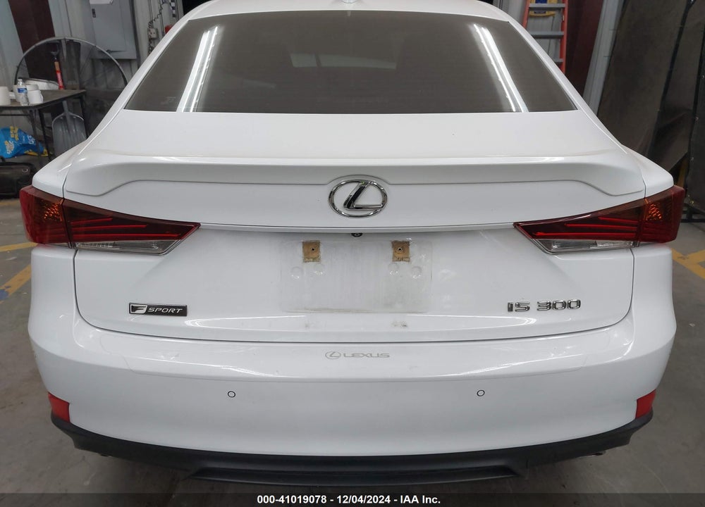 2018 LEXUS IS 300 VIN: JTHBA1D23J5073759
