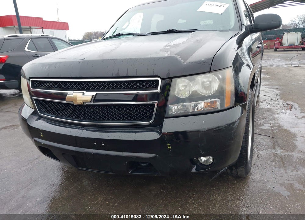 2008 CHEVROLET SUBURBAN 1500 VIN: 1GNFK16318J218795