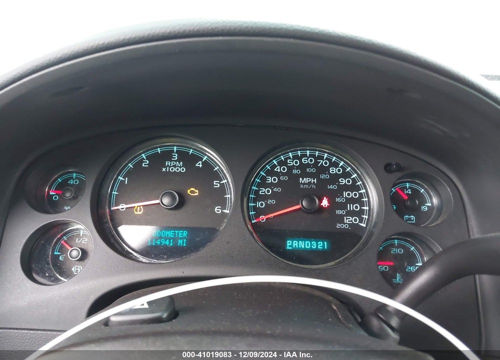 2008 CHEVROLET SUBURBAN 1500 VIN: 1GNFK16318J218795