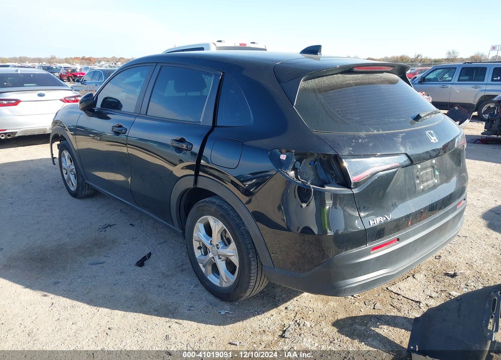 2023 HONDA HR-V 2WD LX VIN: 3CZRZ1H39PM738298