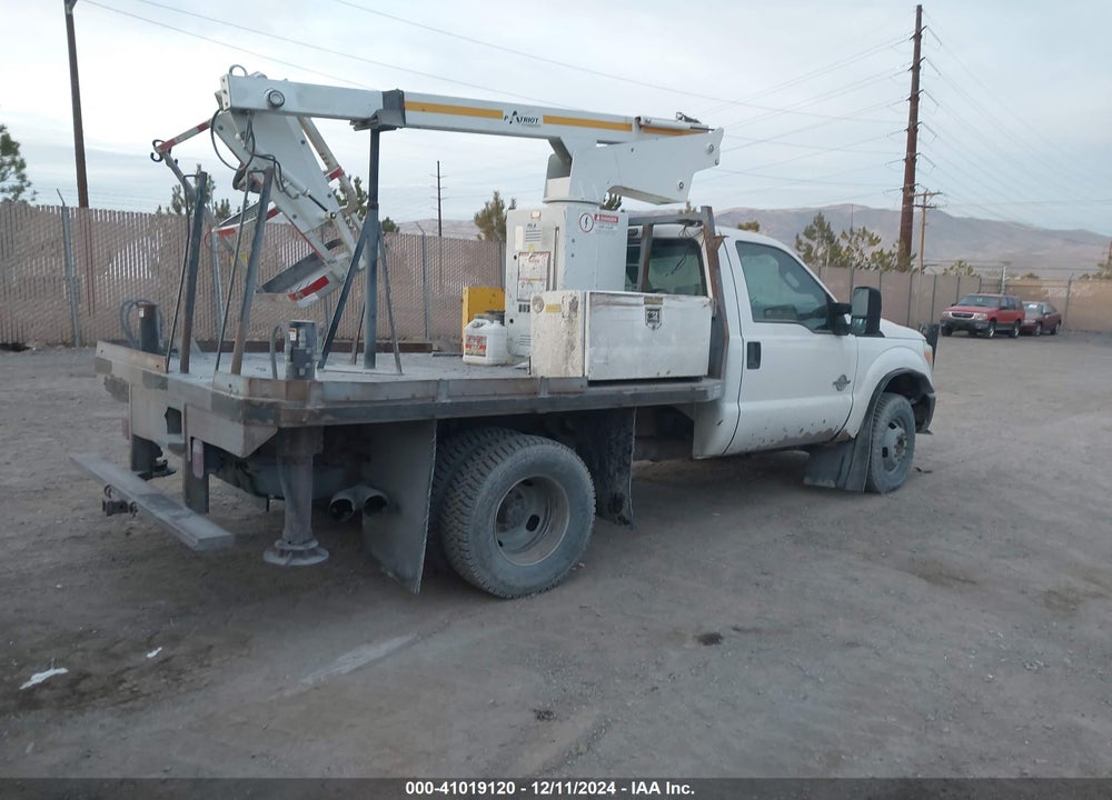 2013 FORD F-350 CHASSIS XL VIN: 1FDRF3HT4DEA99979