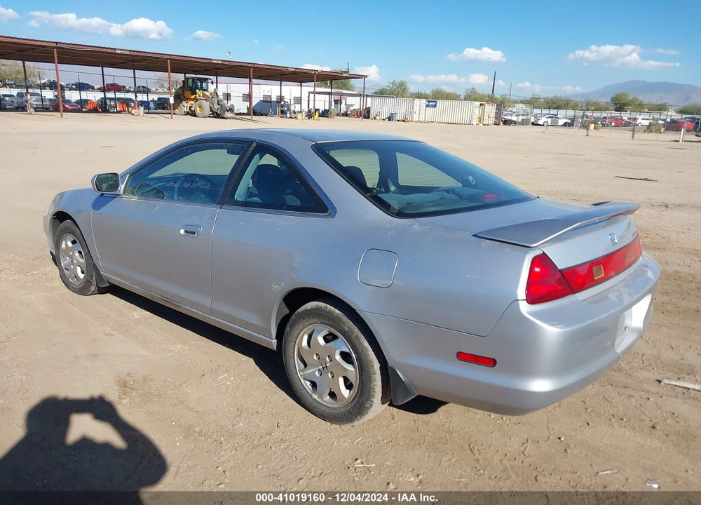 2000 HONDA ACCORD 2.3 EX VIN: 1HGCG3256YA021462