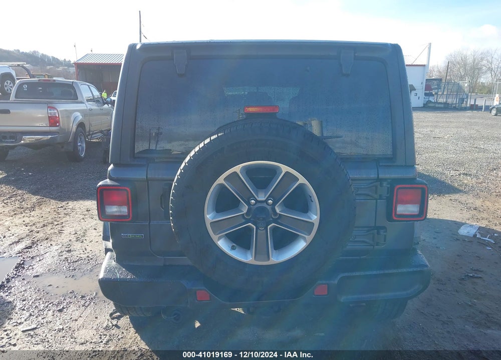 2021 JEEP WRANGLER UNLIMITED SAHARA 4X4 VIN: 1C4HJXEM5MW581647