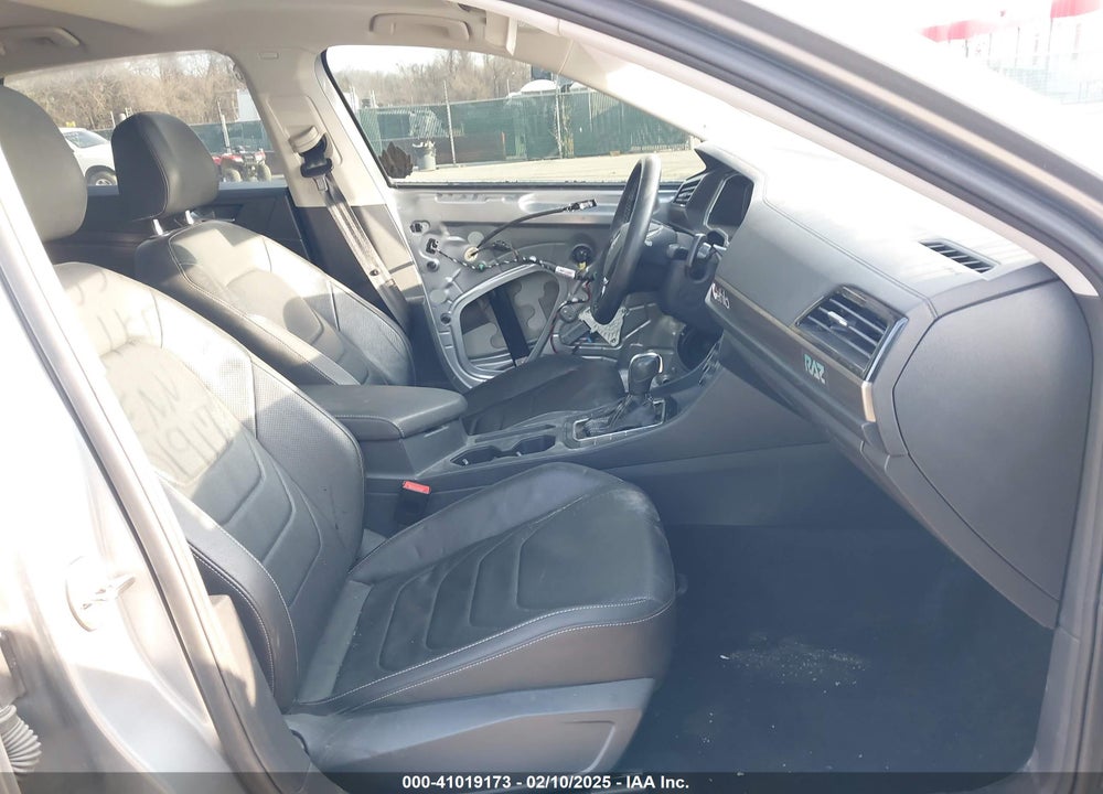 2021 VOLKSWAGEN JETTA 1.4T SEL PREMIUM VIN: 3VWG57BU1MM029080