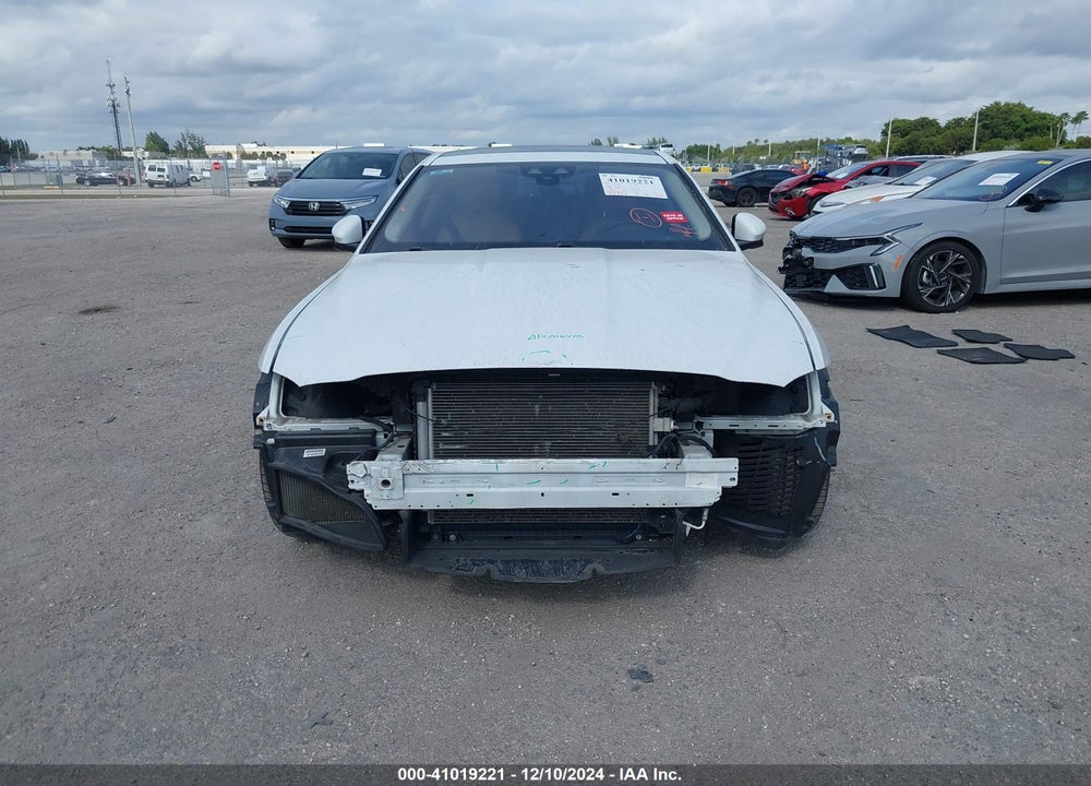 2018 JAGUAR XE VIN: SAJAD4FX9JCP35047