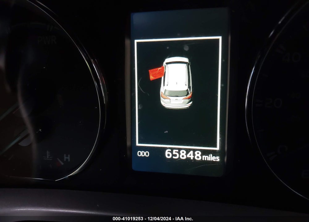2018 TOYOTA RAV4 HYBRID XLE VIN: JTMRJREV5JD232908