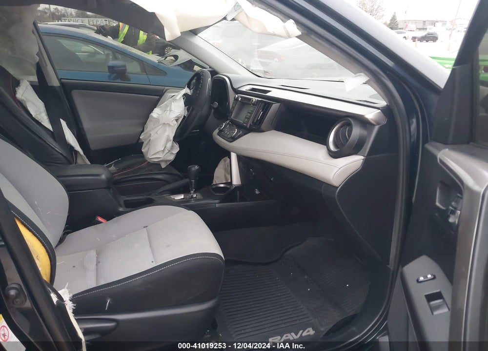 2018 TOYOTA RAV4 HYBRID XLE VIN: JTMRJREV5JD232908