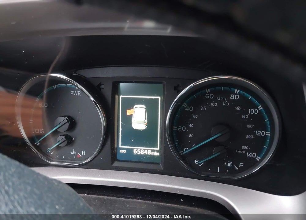 2018 TOYOTA RAV4 HYBRID XLE VIN: JTMRJREV5JD232908