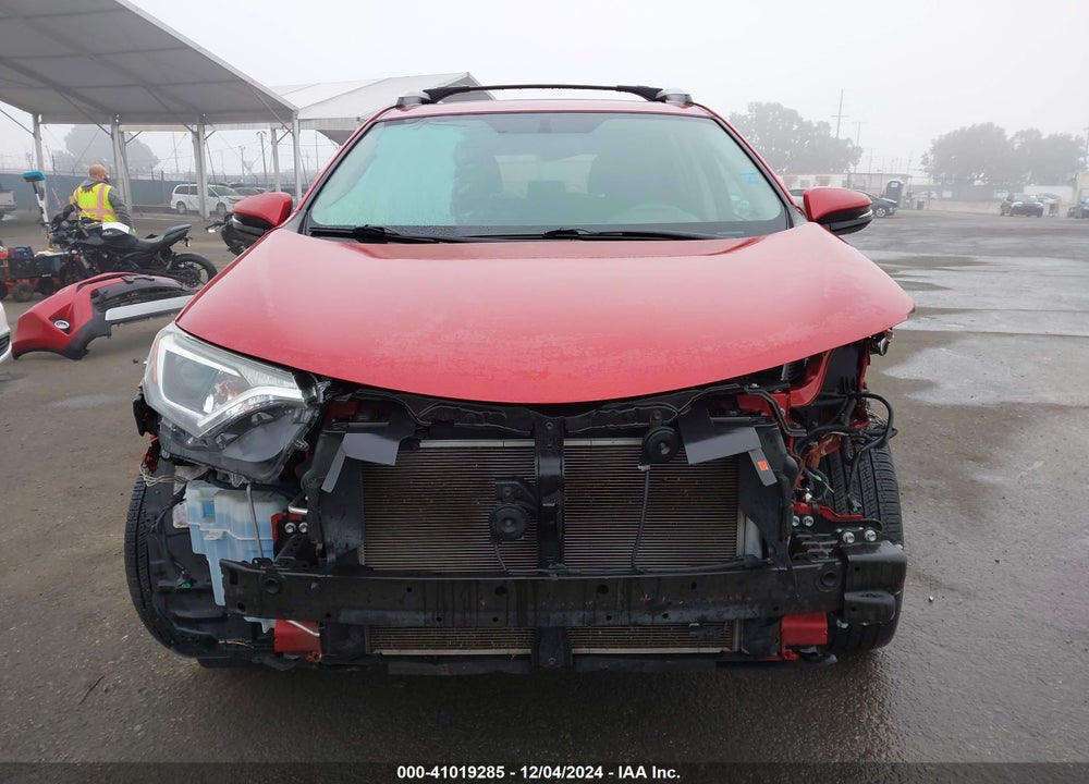 2016 TOYOTA RAV4 XLE VIN: 2T3WFREV0GW267551