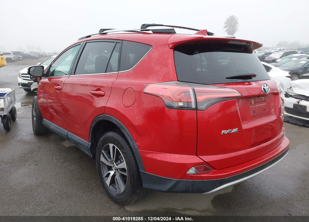 2016 TOYOTA RAV4 XLE VIN: 2T3WFREV0GW267551