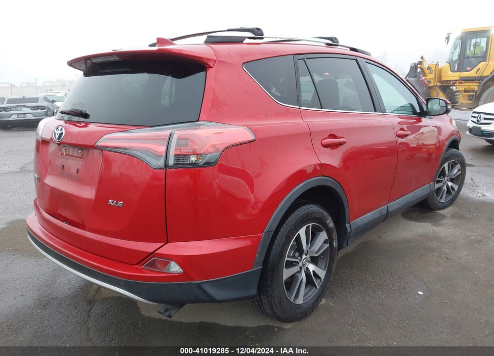 2016 TOYOTA RAV4 XLE VIN: 2T3WFREV0GW267551
