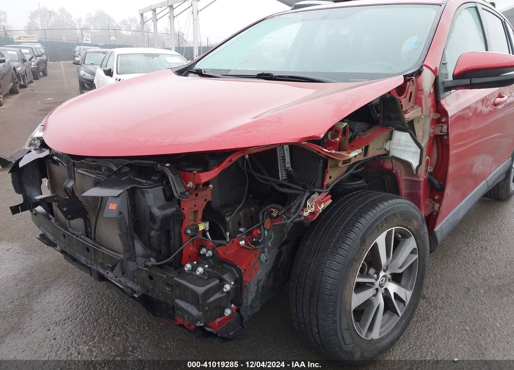 2016 TOYOTA RAV4 XLE VIN: 2T3WFREV0GW267551