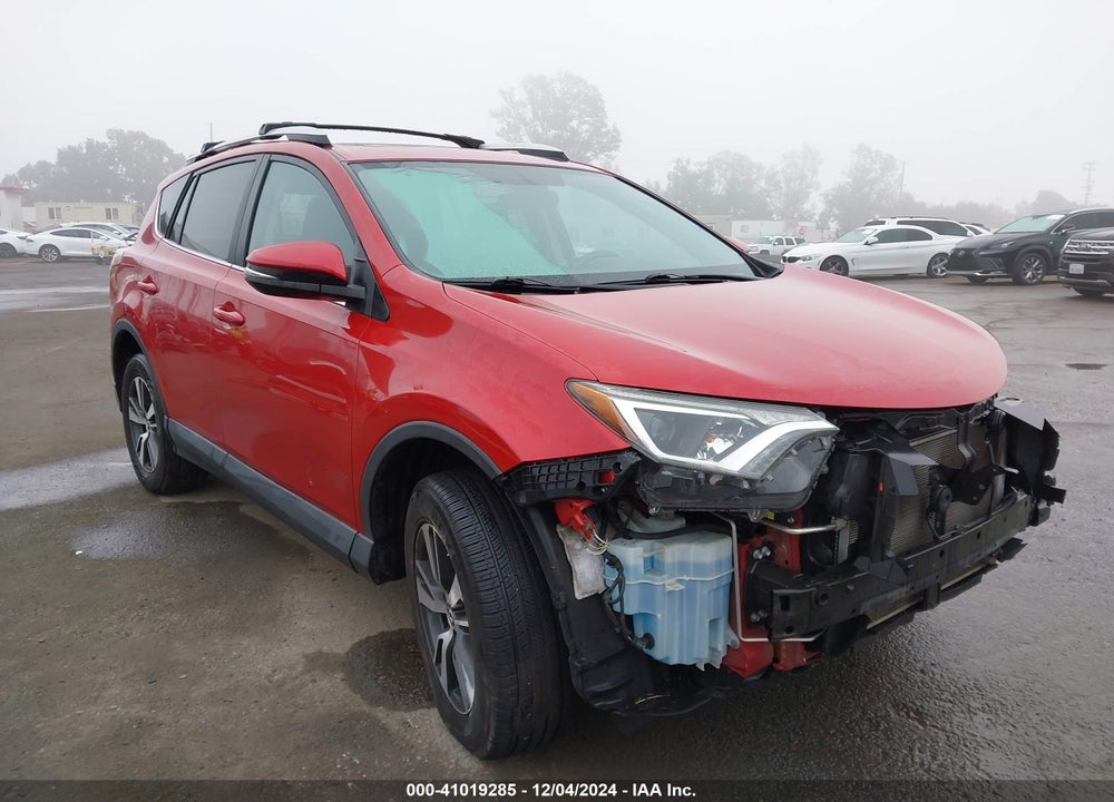 2016 TOYOTA RAV4 XLE VIN: 2T3WFREV0GW267551