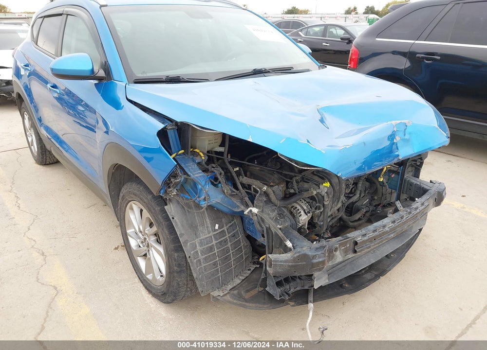 2016 HYUNDAI TUCSON SE VIN: KM8J33A42GU128589