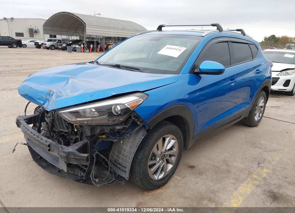 2016 HYUNDAI TUCSON SE VIN: KM8J33A42GU128589
