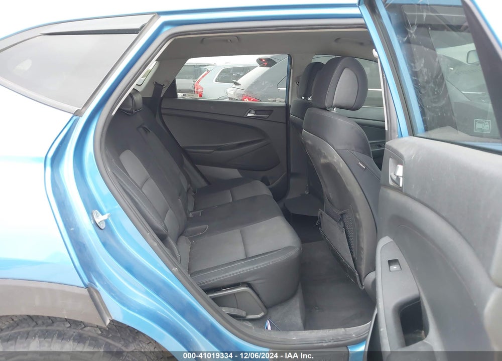 2016 HYUNDAI TUCSON SE VIN: KM8J33A42GU128589