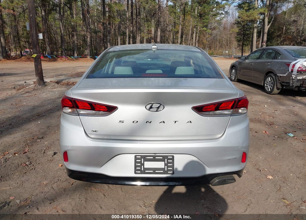 2018 HYUNDAI SONATA VIN: 5NPE24AF9JH617587