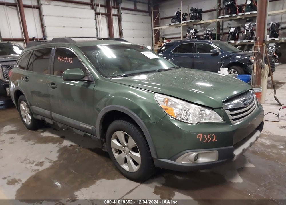 2010 SUBARU OUTBACK 2.5I LIMITED VIN: 4S4BRBKCXA3376377