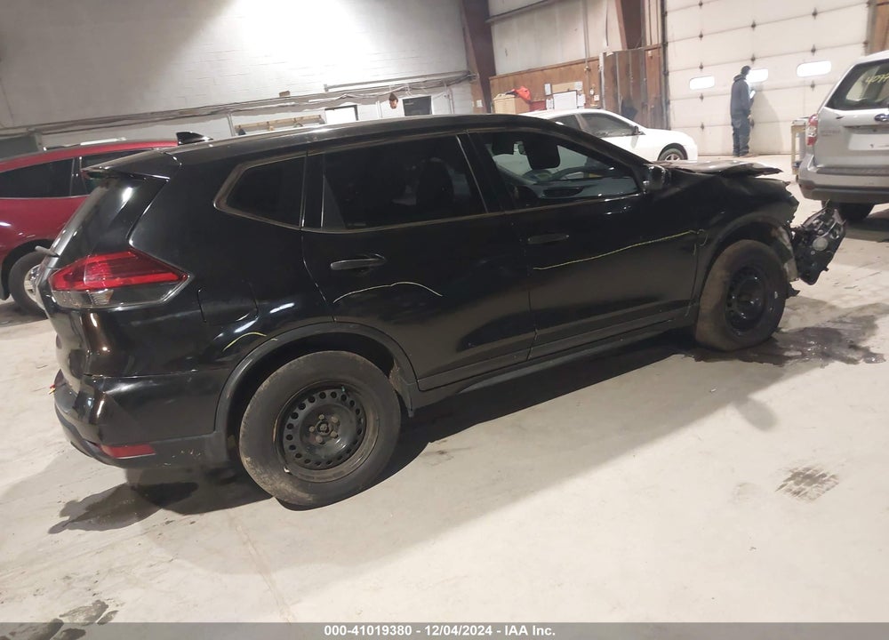 2017 NISSAN ROGUE S VIN: JN8AT2MV4HW256006
