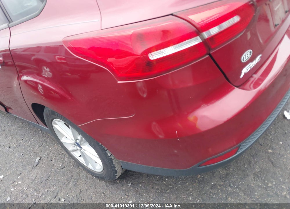 2017 FORD FOCUS SE VIN: 1FADP3F29HL227744