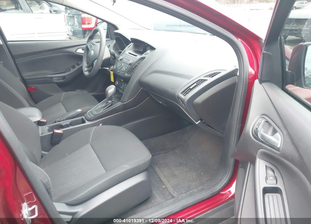 2017 FORD FOCUS SE VIN: 1FADP3F29HL227744