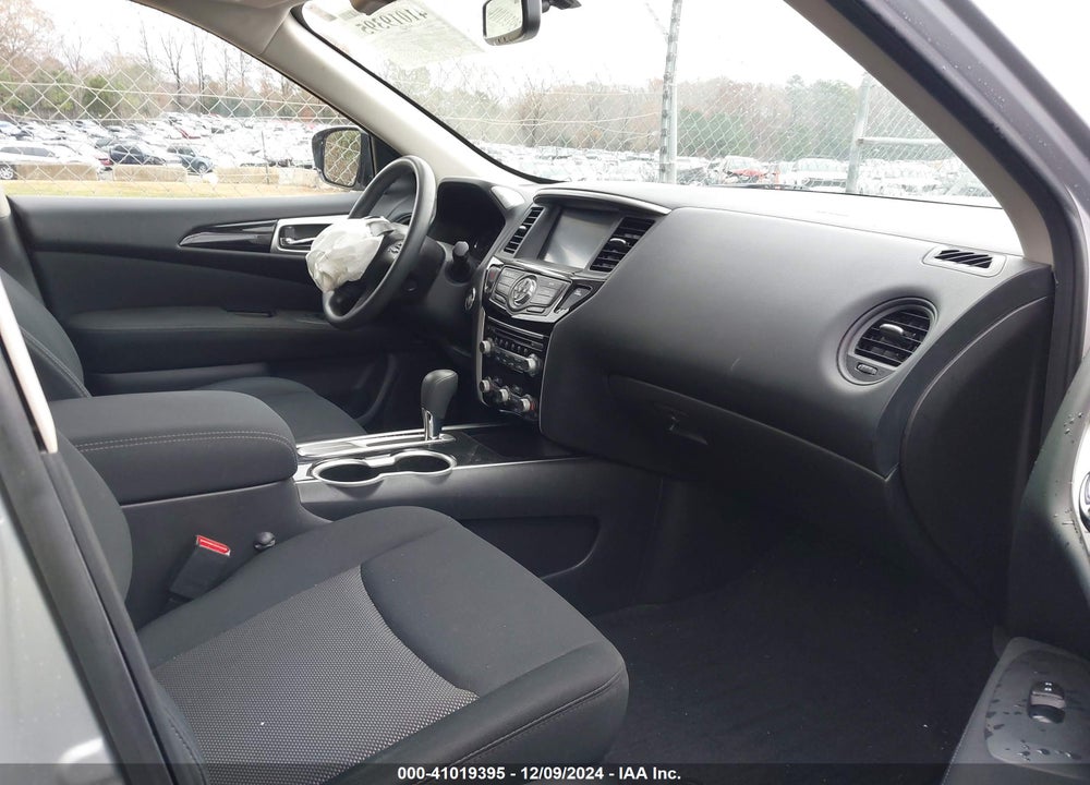 2017 NISSAN PATHFINDER S VIN: 5N1DR2MN7HC622433