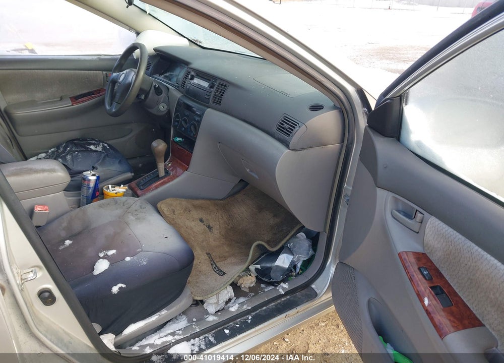 2004 TOYOTA COROLLA LE VIN: JTDBR32E742017221