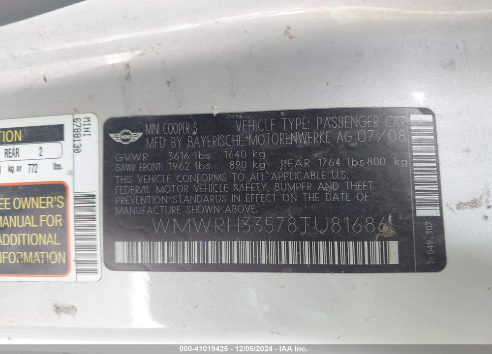 2008 MINI COOPER S VIN: WMWRH33578TU81686