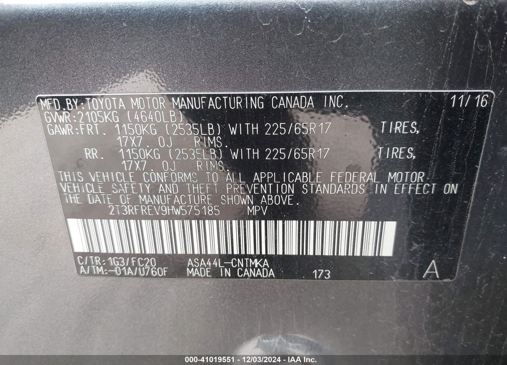 2017 TOYOTA RAV4 XLE VIN: 2T3RFREV9HW575185
