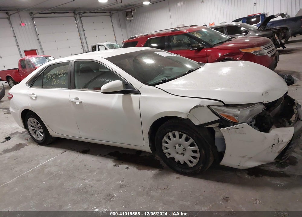 2017 TOYOTA CAMRY LE VIN: 4T1BF1FK6HU670416